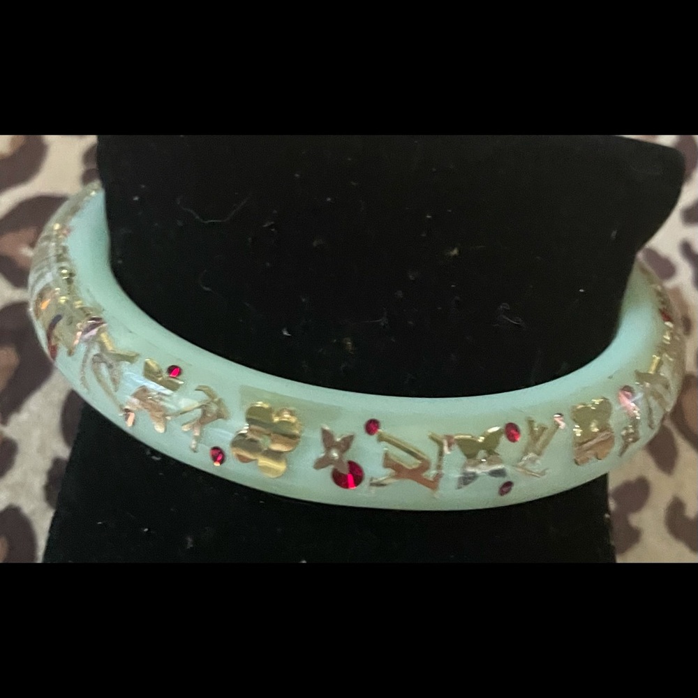 Small Louis Vuitton inclusion bangle